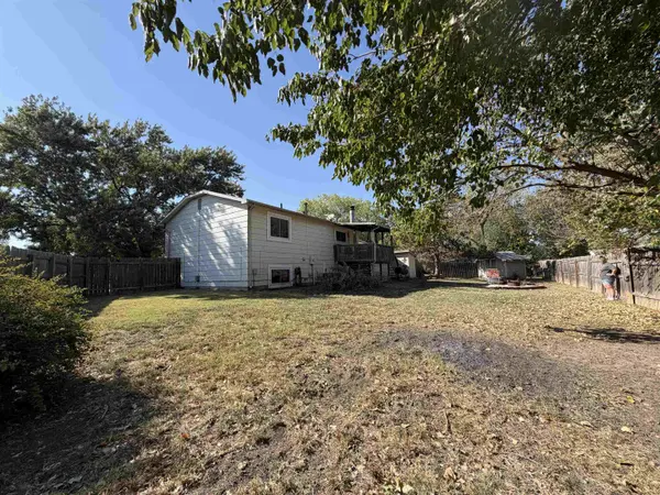 6716 E 30 ct, Wichita, KS 67226