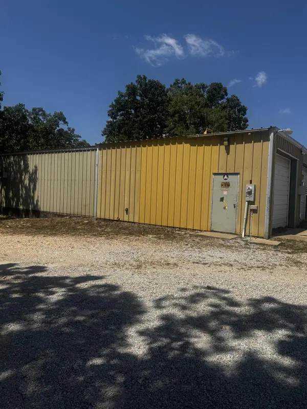 114 Kimberling City Center LN, Kimberling City, MO 65686