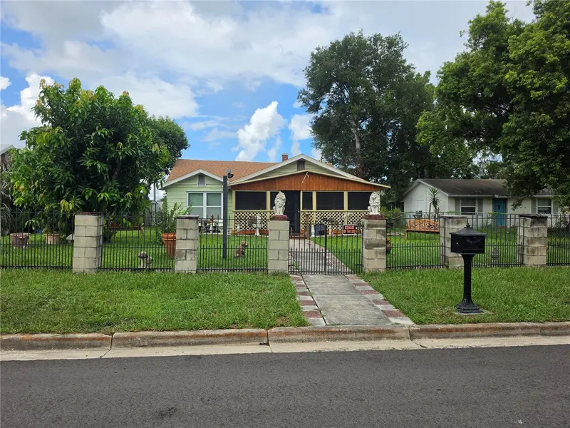 515 N 3RD ST, Lake Wales, FL 33853