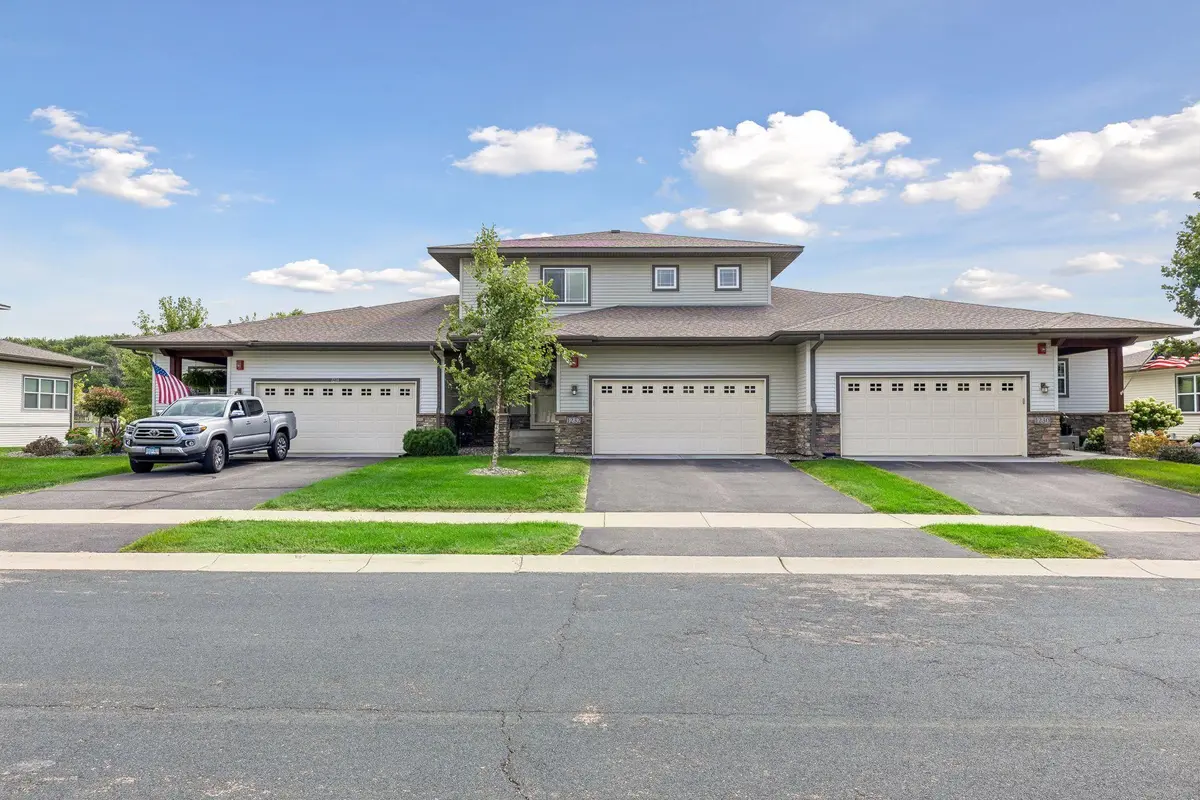 1232 Vernon DR, Carver, MN 55315