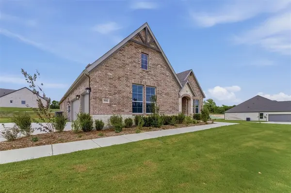906 Perrin Lane, Van Alstyne, TX 75495