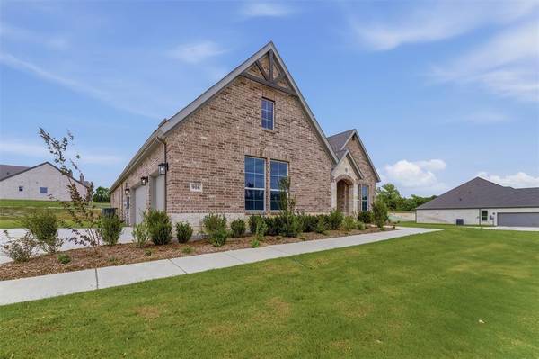 906 Perrin Lane, Van Alstyne, TX 75495