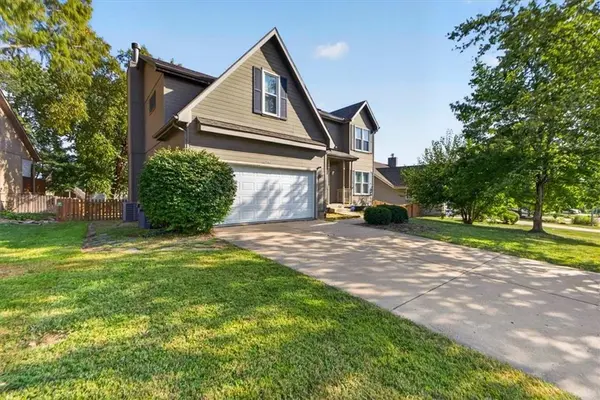 21160 W 126th TER, Olathe, KS 66061