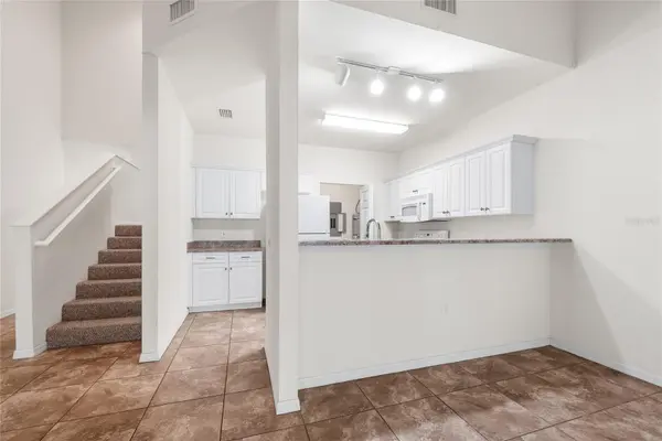 1571 NW 29TH RD #3, Gainesville, FL 32605
