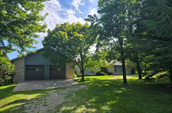 18123 Deer RD, Lanesboro, MN 55949