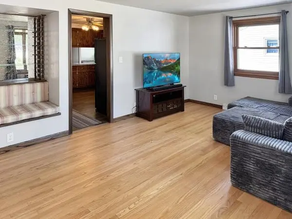 208 STATE ST, Neenah, WI 54956