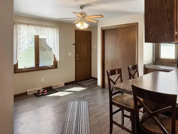 208 STATE ST, Neenah, WI 54956
