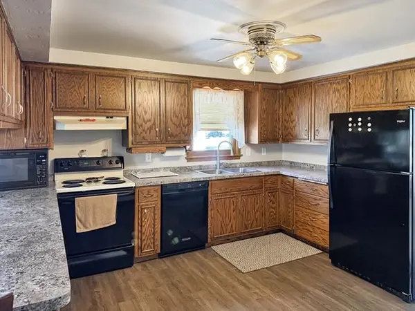 208 STATE ST, Neenah, WI 54956