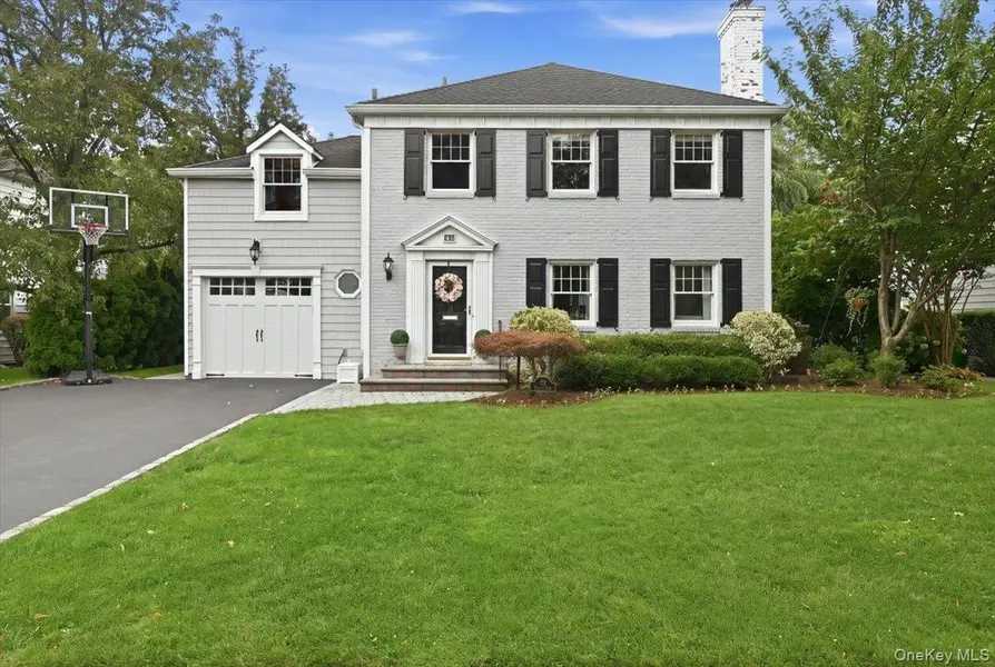 60 Kenwood RD, Garden City, NY 11530
