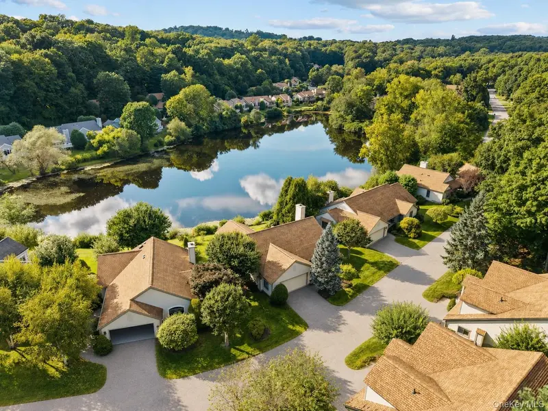 675 Heritage HLS #D, Somers, NY 10589