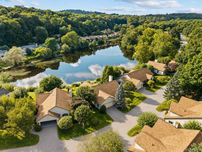 675 Heritage HLS #D, Somers, NY 10589