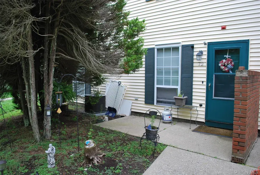 72 The Rise, Warwick, NY 10990