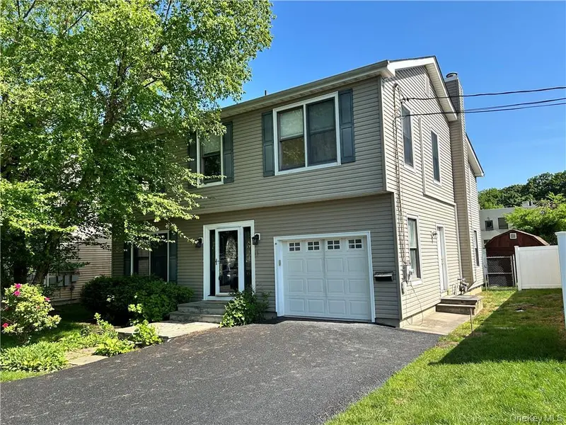 45 Holland ST, Harrison, NY 10528