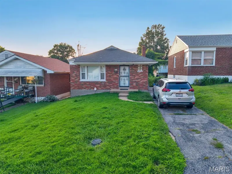 4709 Fletcher ST, St Louis, MO 63121