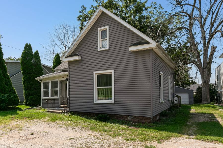 709 N High ST, Port Byron, IL 61275