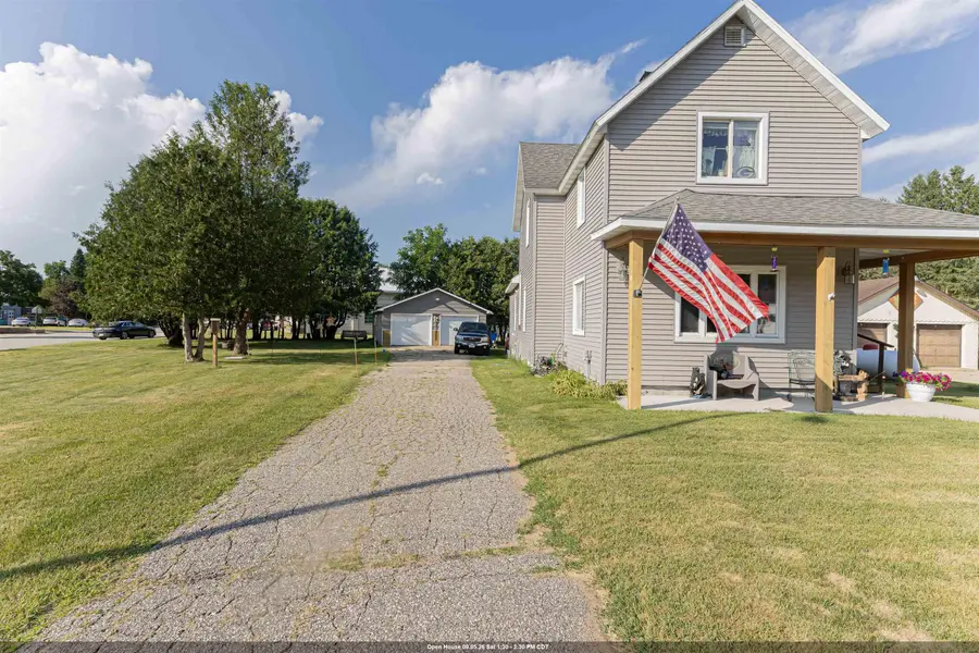 650 SCHABOW ST, Gresham, WI 54128-0000