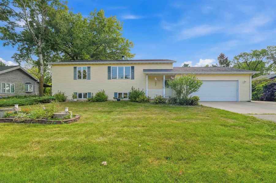 4610 FRIEDRICH AVE, Omro, WI 54963