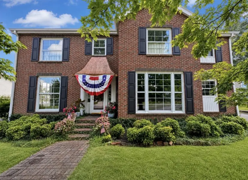 307 W Main St, Smithville, TN 37166