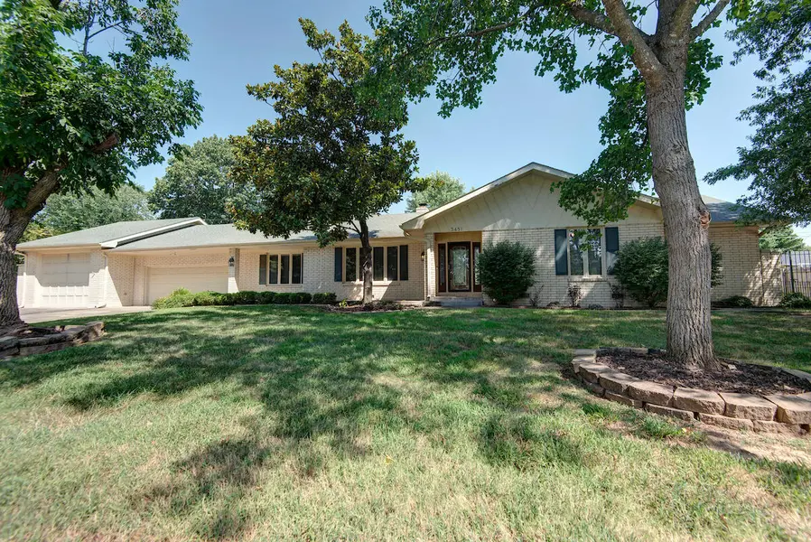 3451 E Carol DR, Springfield, MO 65809