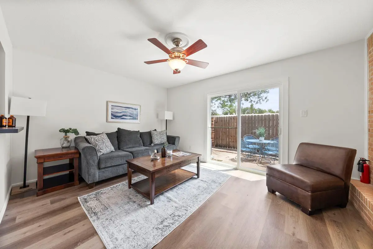 2300 Hancock DR #5, Austin, TX 78756