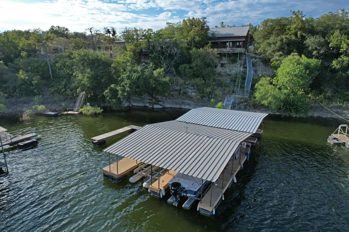 707 Cat Hollow Club DR, Spicewood, TX 78669