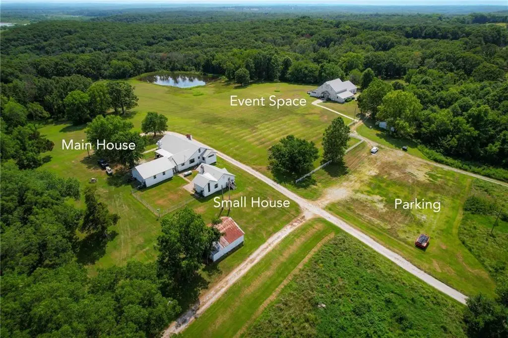 2105 NE 315 Pvt RD, Osceola, MO 64776