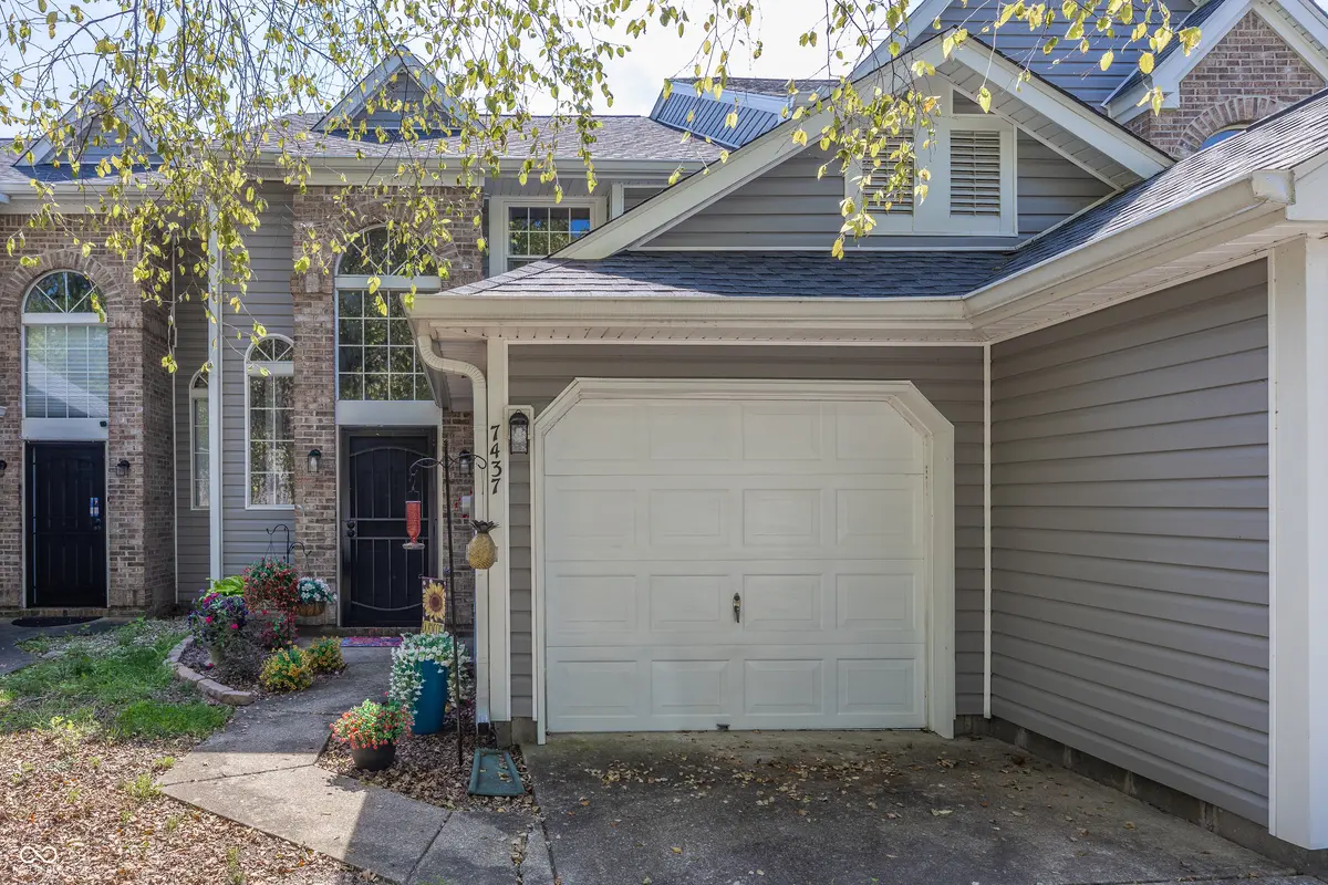 7437 Oceanline DR, Indianapolis, IN 46214