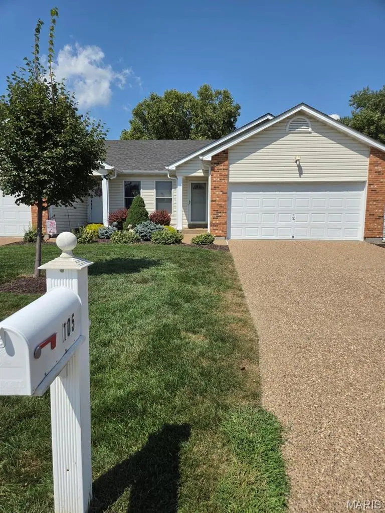 105 Maryland DR #94B, O'fallon, MO 63366