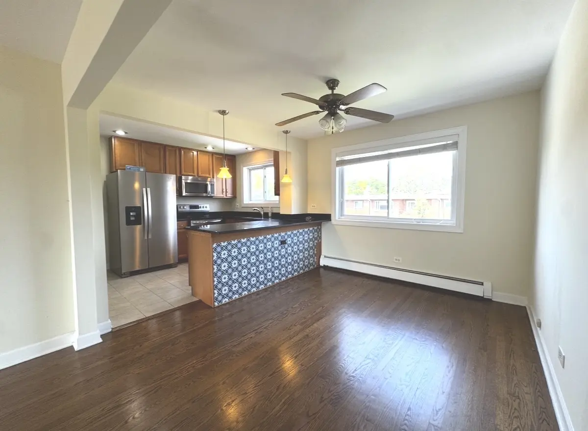 4842 Conrad ST #2, Skokie, IL 60077