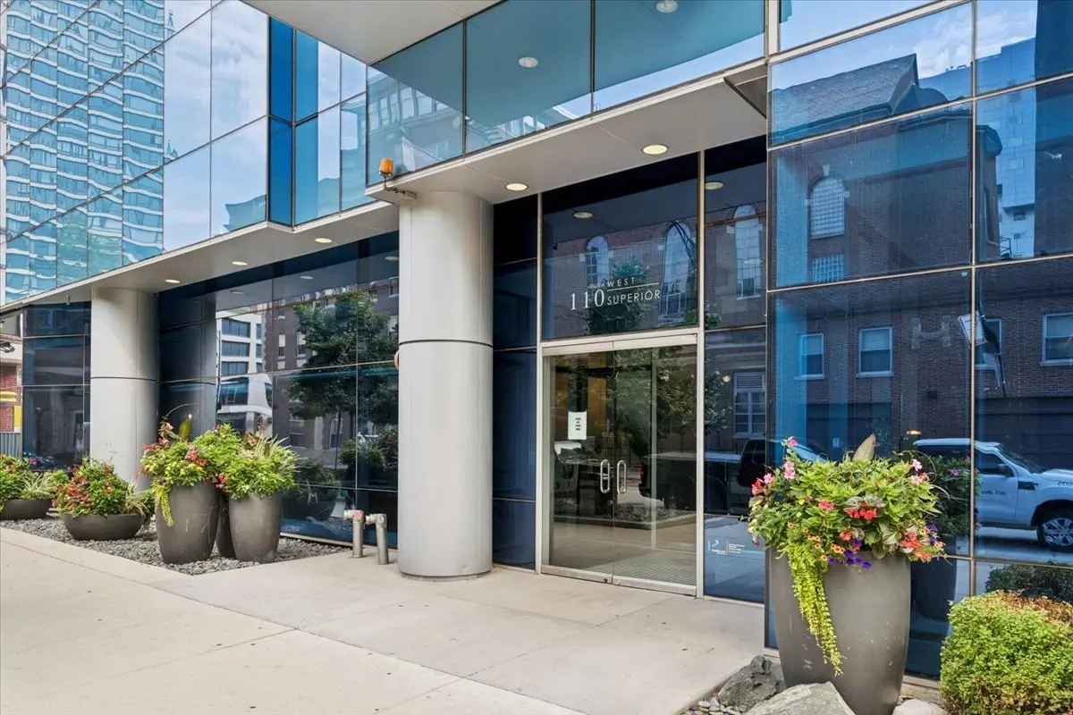 110 W Superior ST #1602, Chicago, IL 60654