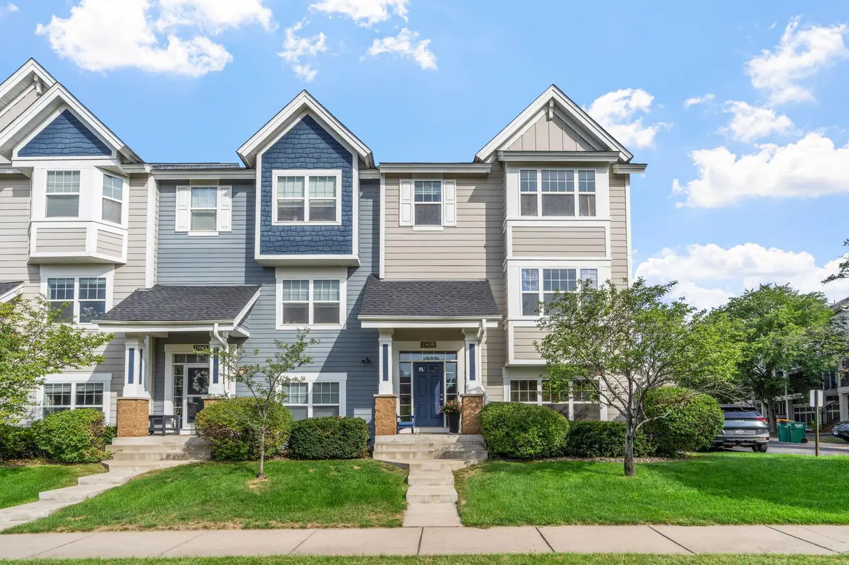 15650 Cobblestone Lake Pkwy #1105, Apple Valley, MN 55124