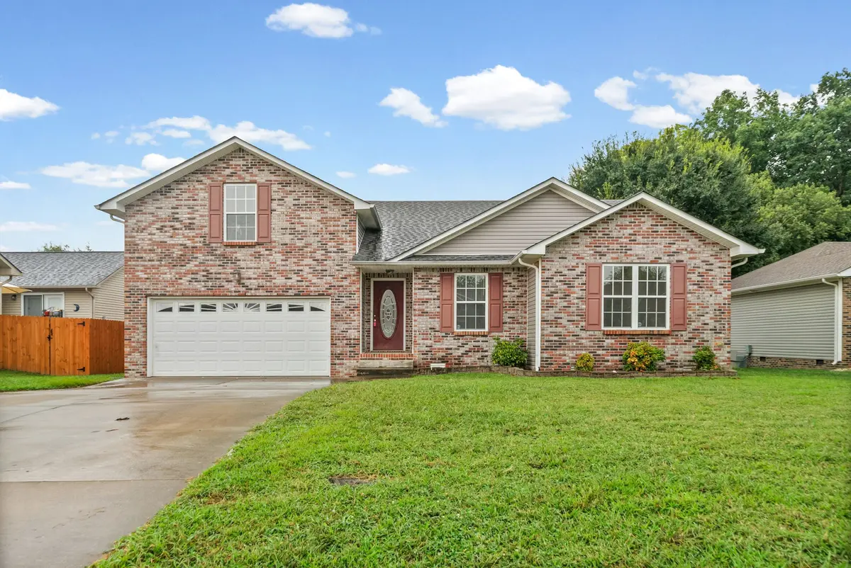 3129 Twelve Oaks Blvd, Clarksville, TN 37042