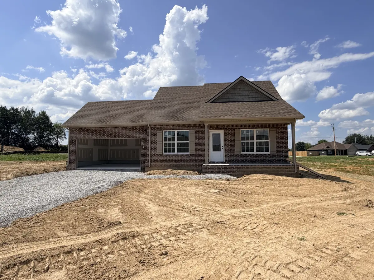 126 Hilltop St, Manchester, TN 37355