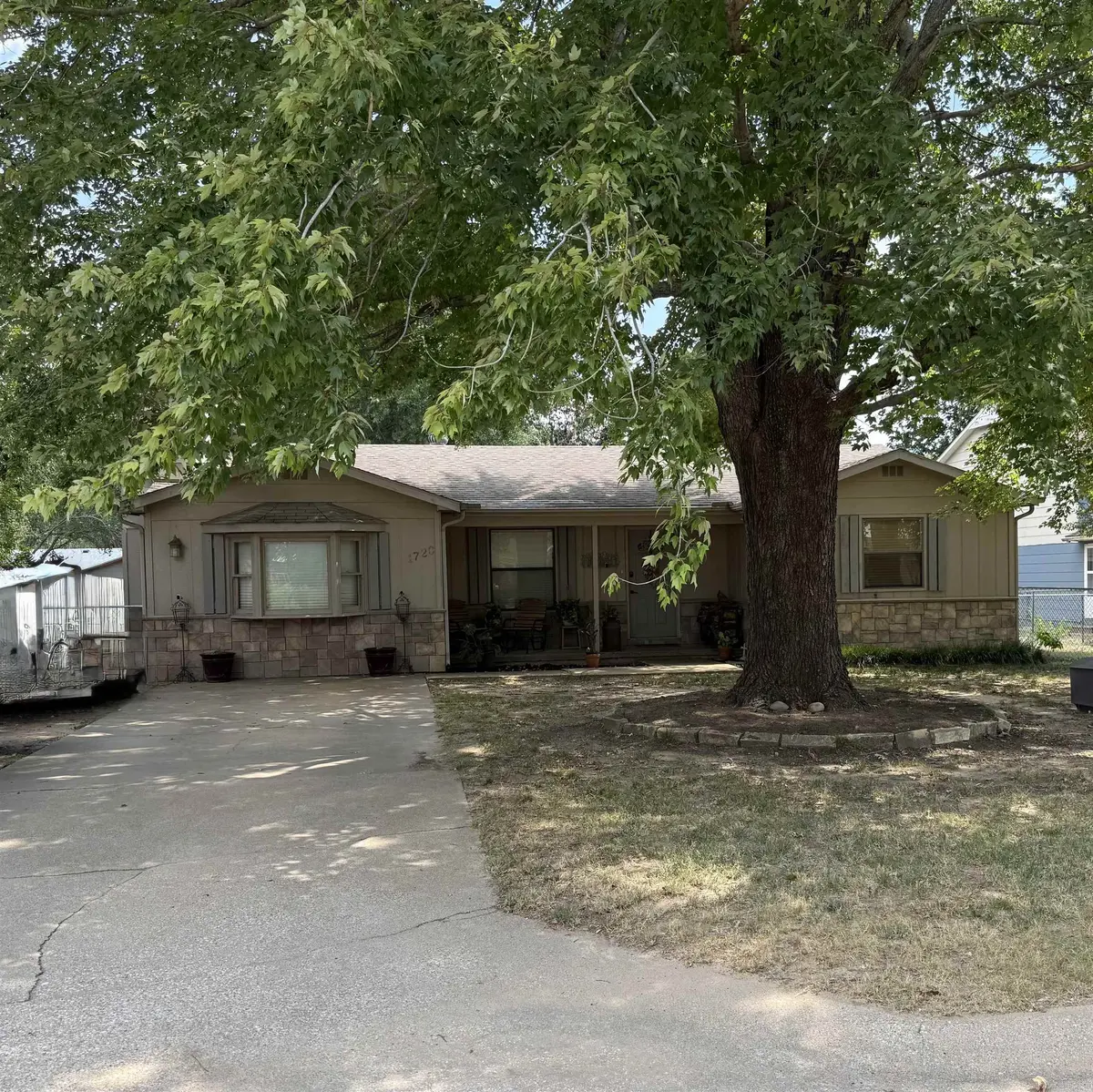 1720 N 11th, Arkansas City, KS 67005