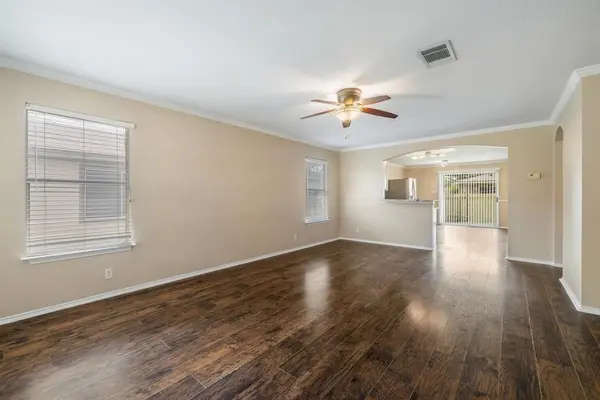 104 Brentwood DR, Leander, TX 78641