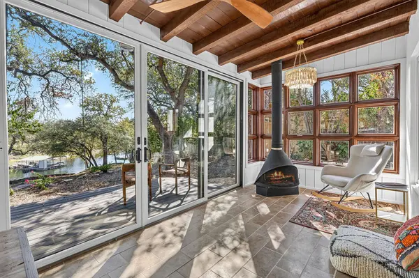 2609 Oak Ridge DR, Spicewood, TX 78669