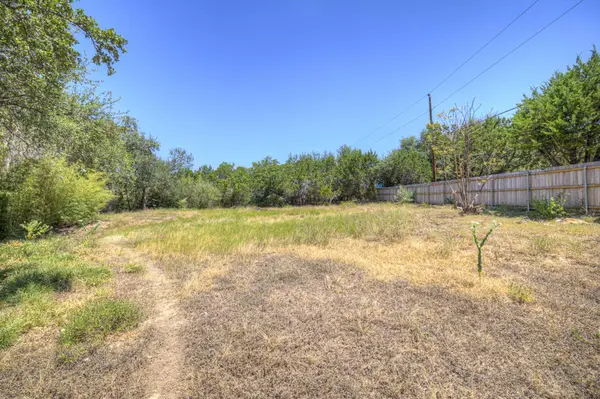355 E Clark ST, Canyon Lake, TX 78133