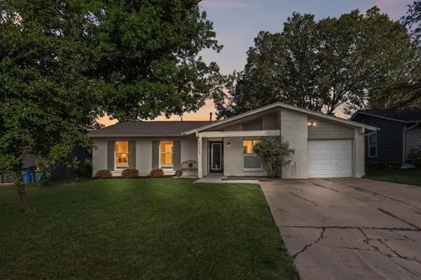5304 Basswood LN, Austin, TX 78723