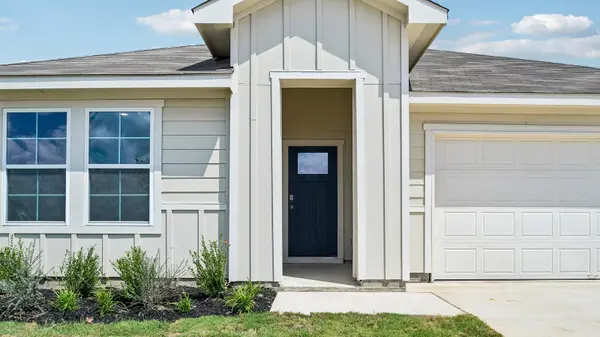 212 Gilmer LN, Buda, TX 78610