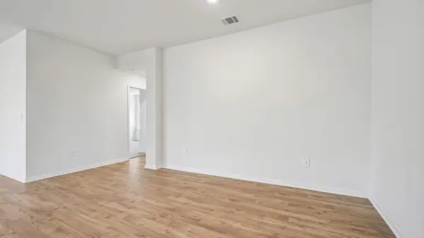 212 Gilmer LN, Buda, TX 78610