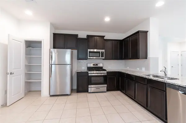 217 Bent Creek DR, Hutto, TX 78634