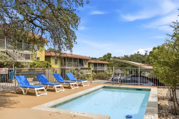 2302 E Side DR #11, Austin, TX 78704