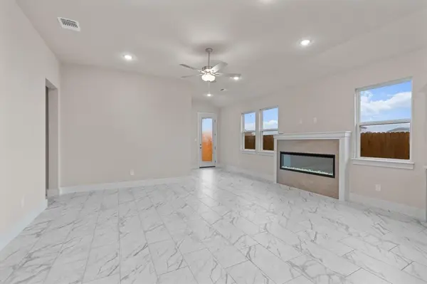 405 Stellar Wind DR, Georgetown, TX 78628