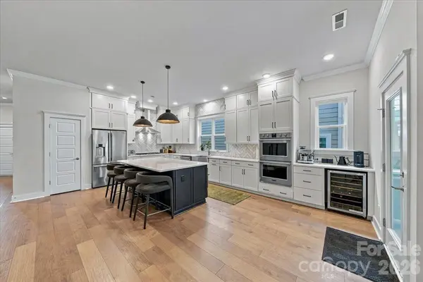 1233 Drummond AVE, Charlotte, NC 28205