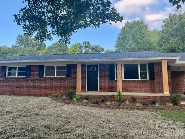 1911 Wall ST, Morganton, NC 28655