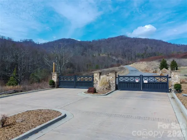 0 Summit Hills DR, Candler, NC 28716
