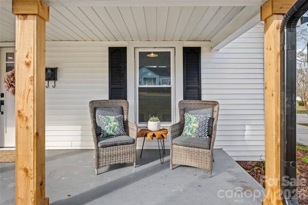 691 Gibson DR NW, Concord, NC 28025
