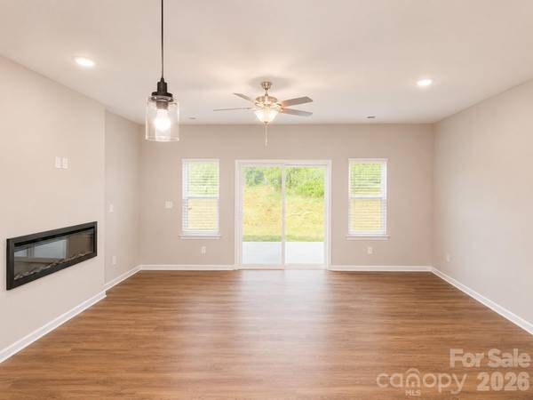 5933 Wallace AVE, Charlotte, NC 28212