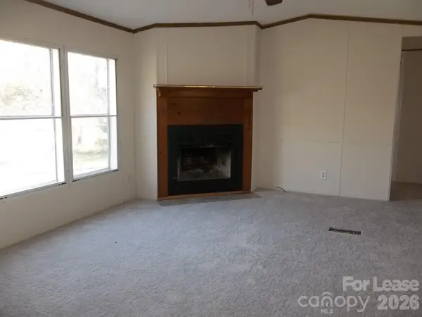 150 Thornwood LN, Stanley, NC 28164