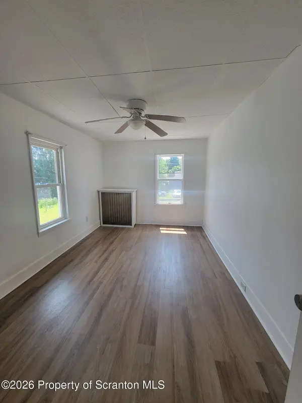 611 Main ST, Dupont, PA 18641